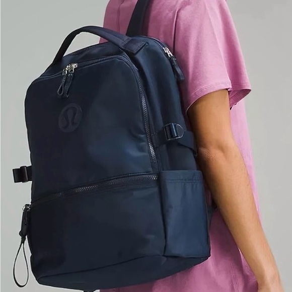lululemon NWT Crew Backpack - Picture 1 of 9